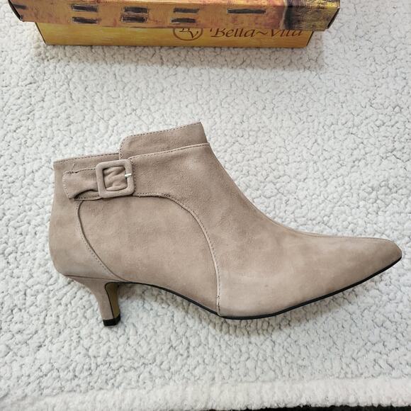 NIB Bella Vita  Bindi Shoot Almond Kid Suede Leather Womens size12WW - Picture 1 of 6